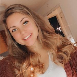 Meet your Posher, Katie